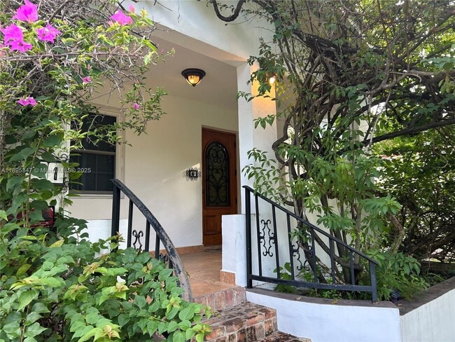 Photo - 641 Zamora Ave