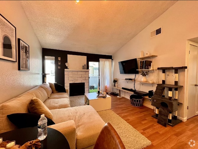 Building Photo - 250 Del Verde Cir Unit 6 Rental