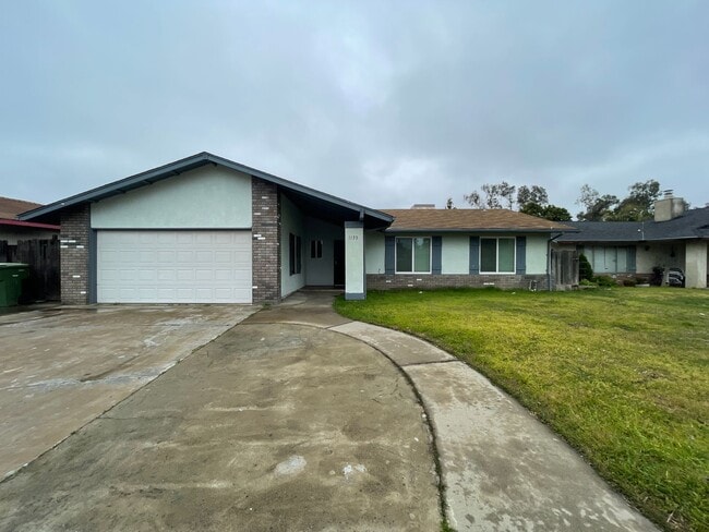 Building Photo - 1135 Amberwood Ln