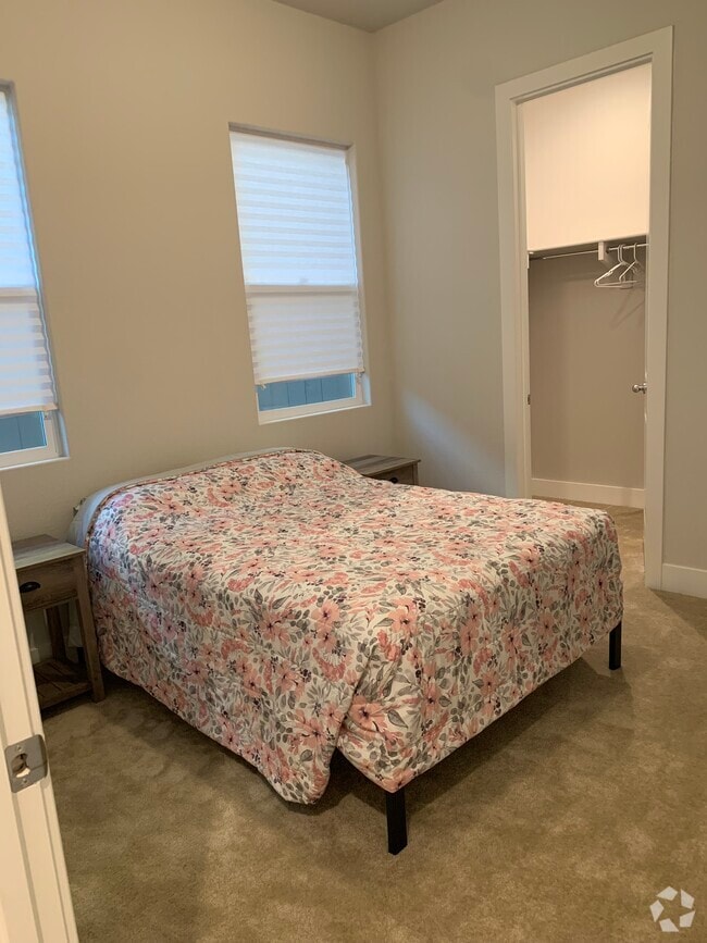 Building Photo - 631 Periwinkle Dr Rental