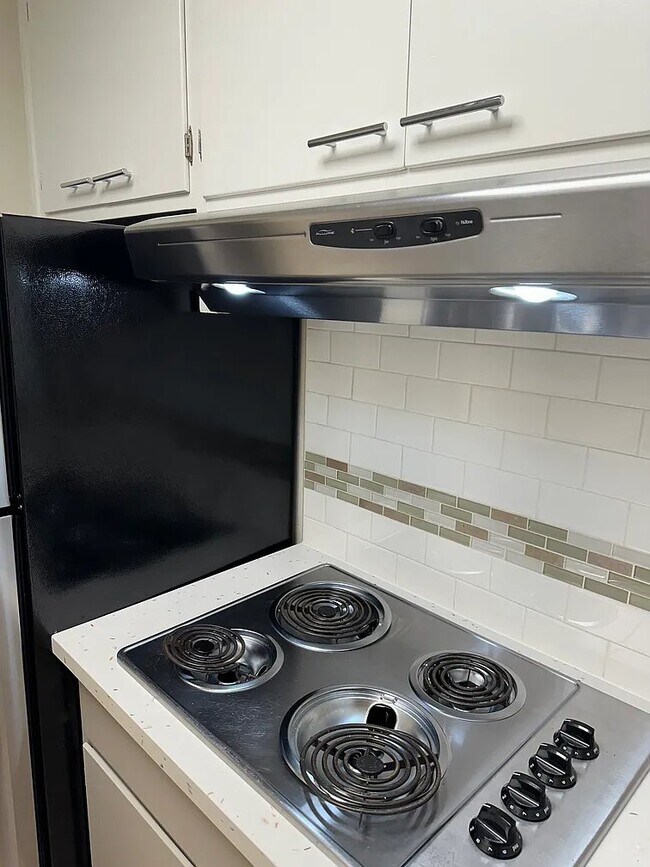 Photo - 1405 Oak Grove Ave Unit 106