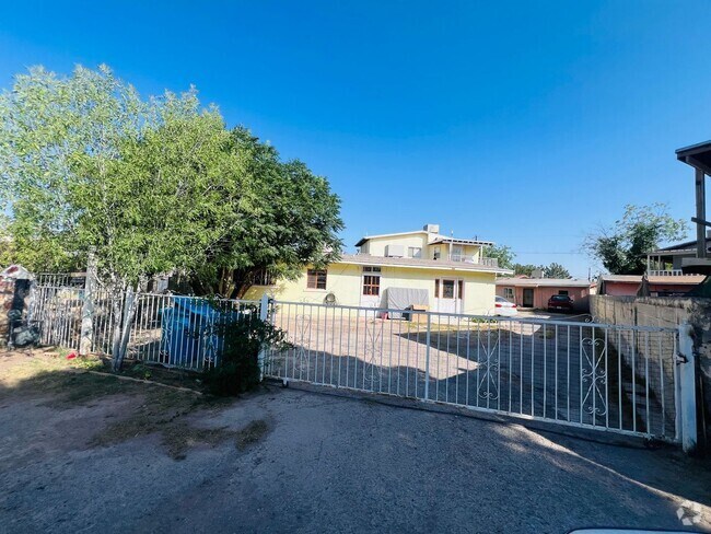 Building Photo - 129 Tassie Way Unit A Rental