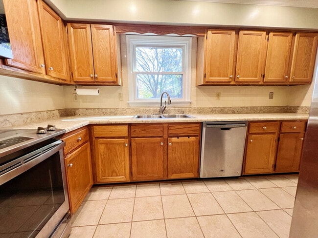 Photo - 2305 Moors Landing