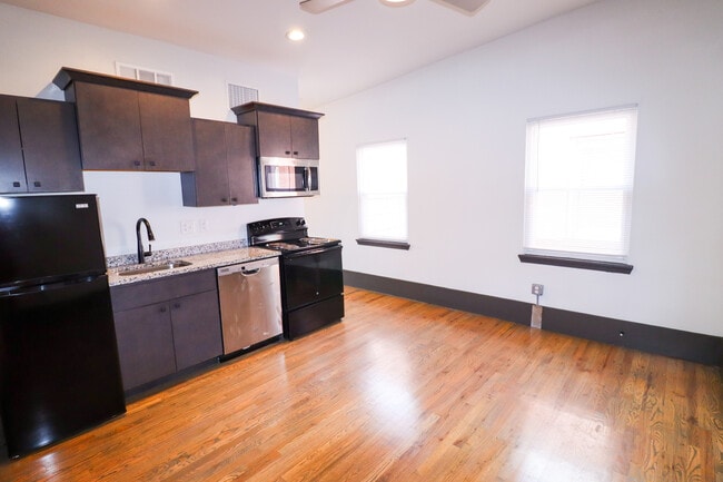 Photo - 1513-1515 Republic St