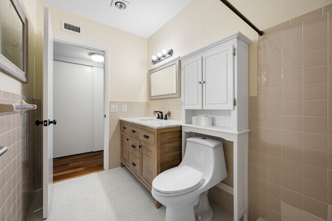 2258 World Pkwy Blvd W Unit 40
