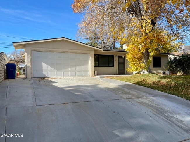 Building Photo - 3171 Milton Dr