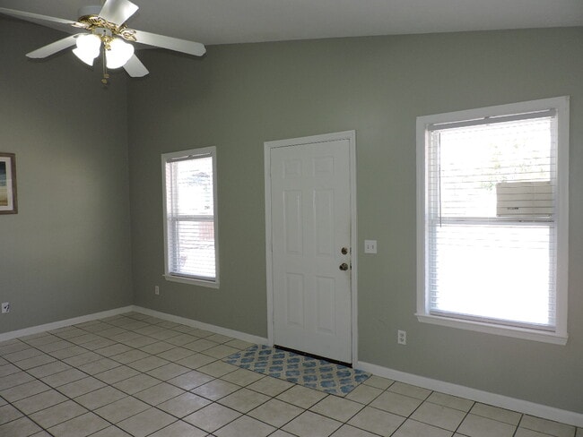 Photo - 5931 Pinetree Ave