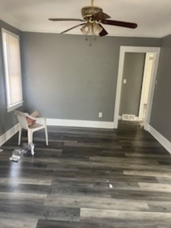 Photo - 9262 Ward Ave