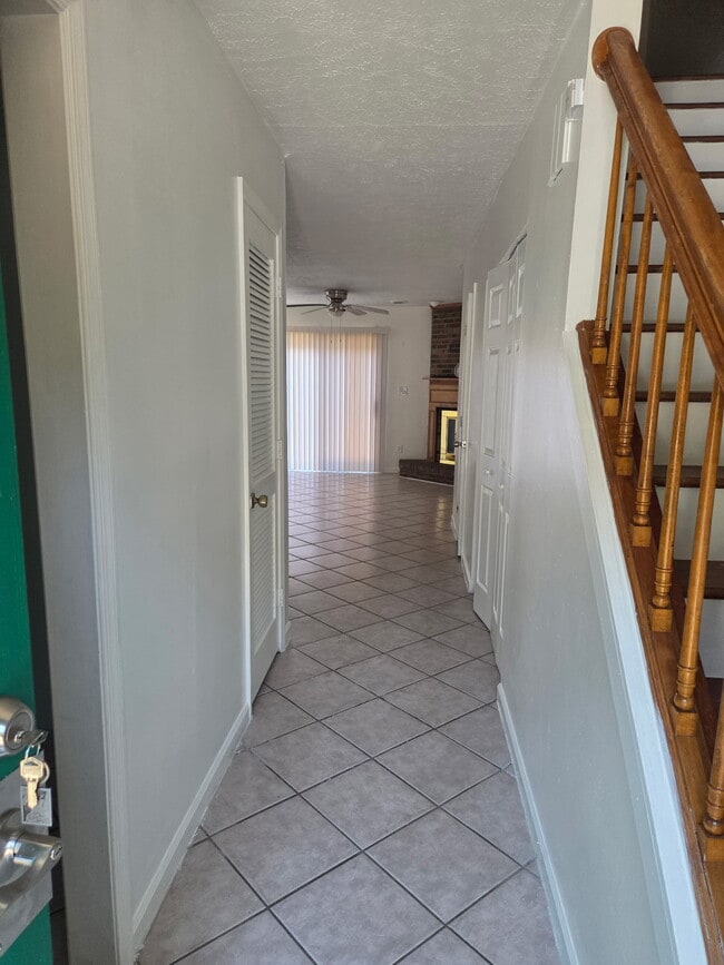 Photo - 830 44th Ave N