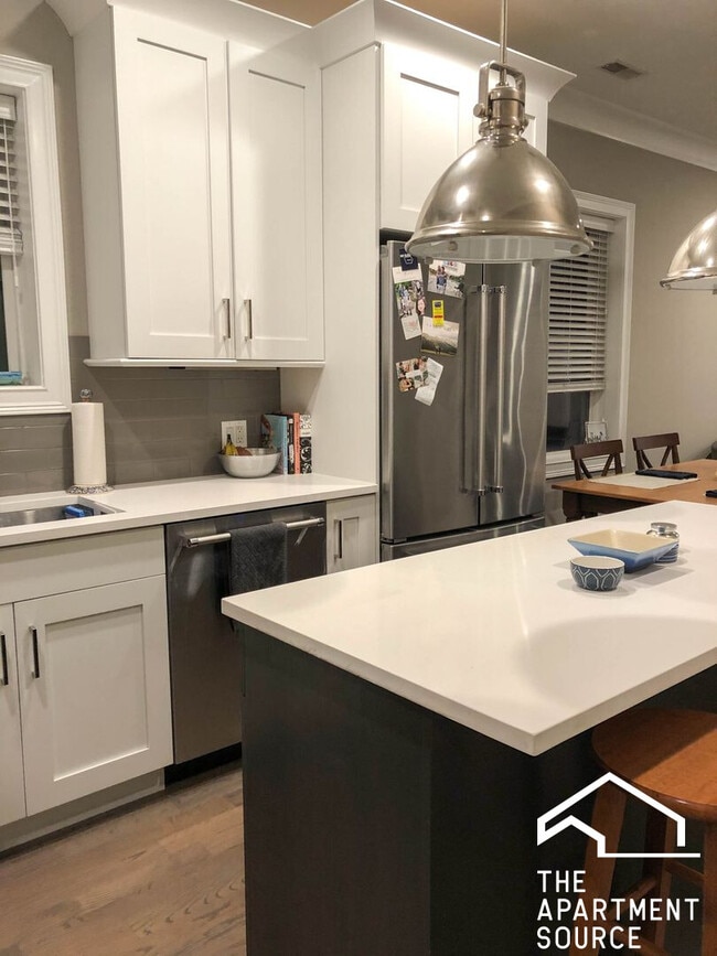 Photo - 882 W Lill Ave Unit 2