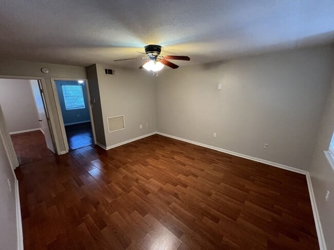 Photo - Garden View Apartments/Lee St. Unit 4133 Lee St, 17