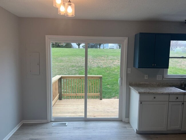 Photo - UPDATED 2 BEDROOM TOWNHOUSE WITH COMMUNITY POOL