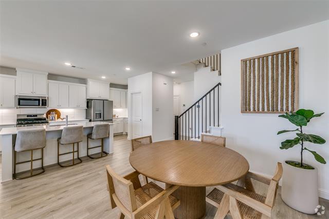 Building Photo - 8845 Stablehand Mews Rental
