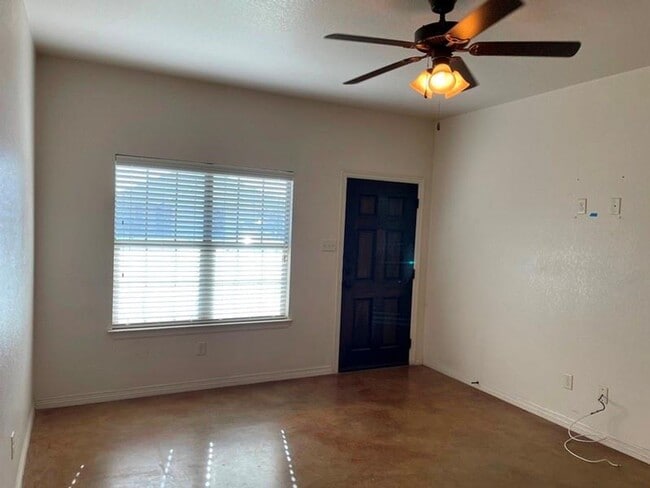 Photo - 504 Karey Dr Unit B