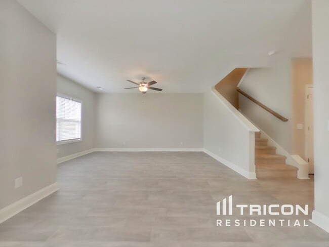 Photo - 1021 Crescent Moon Lp