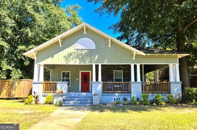 Building Photo - 947 Troupe St