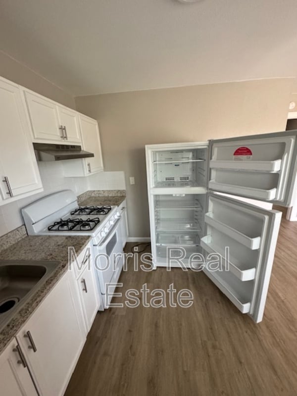 Photo - 201 W Green Ave