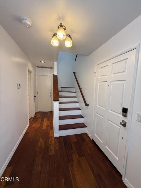 Photo - 137 E Scott St