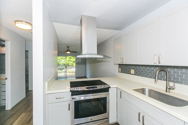 Photo - 94-615-615 Kahakea St