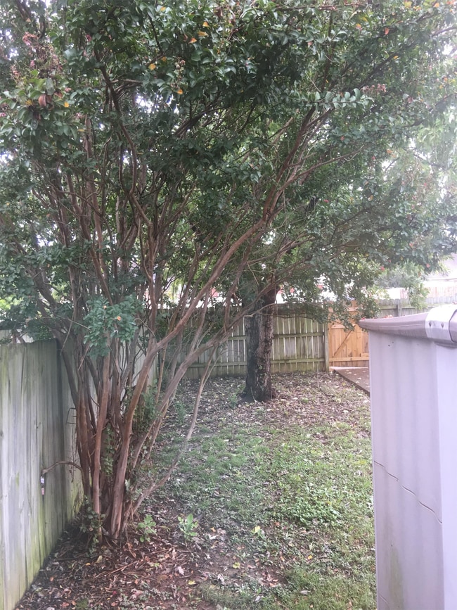 Photo - 6891 Manslick Rd