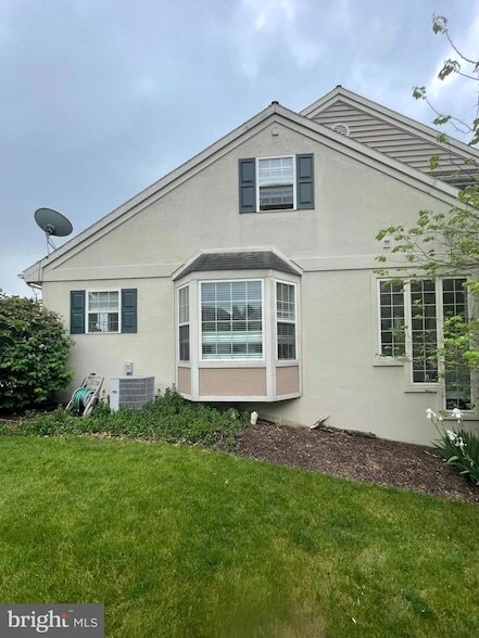 Photo - 629 Royal View Dr