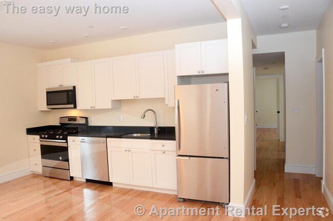 Building Photo - 28 Putnam St Rental