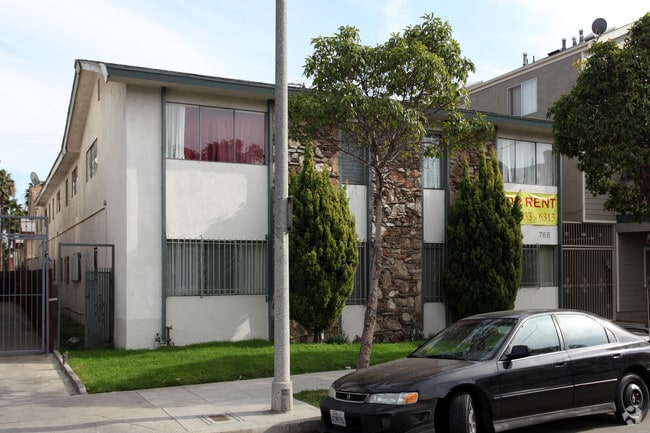 Building Photo - 768 Gaviota Ave. Rental