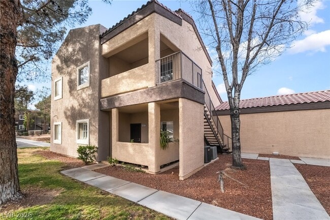 Building Photo - 5250 S Rainbow Blvd Unit 2147