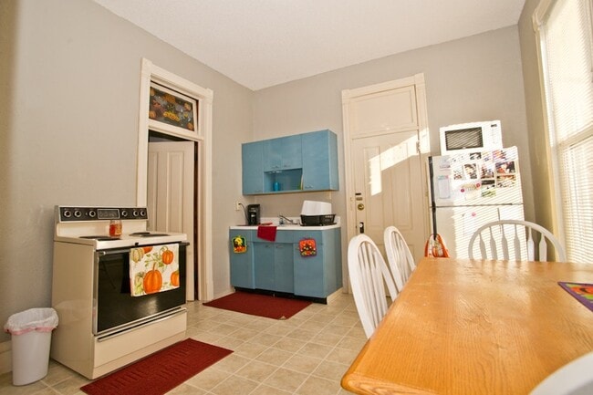Photo - 704 N 3rd St Unit 1