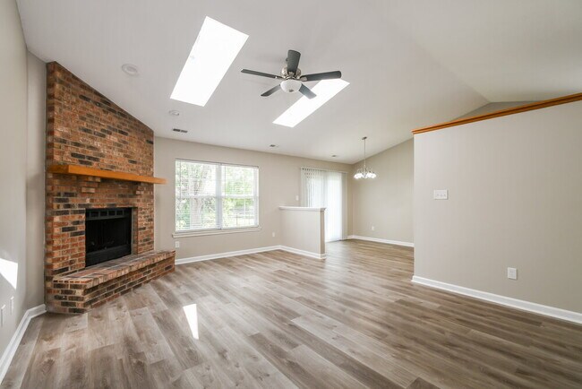 Photo - 9695 Claymore Dr