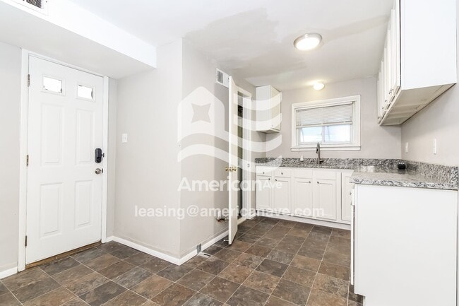 Photo - 1407 Maple Ave