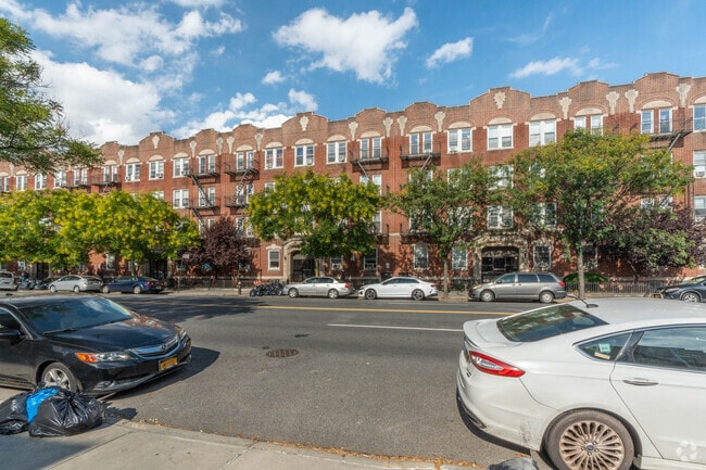 Photo - 1941-1967 65th St