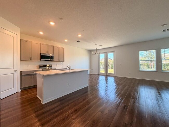 Photo - 2114 Derwent Dr