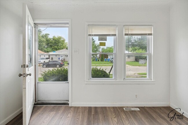 8440 Orchard Ave
