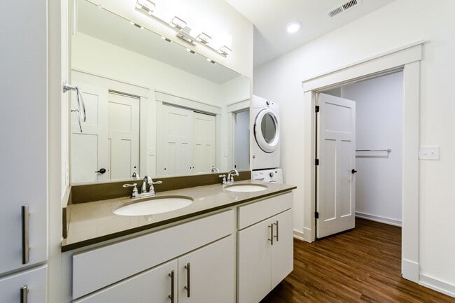 Photo - OBX 2 bedroom 2 bath Apartment Availalbe 3/10 Unidad 310 Alder 502-S3