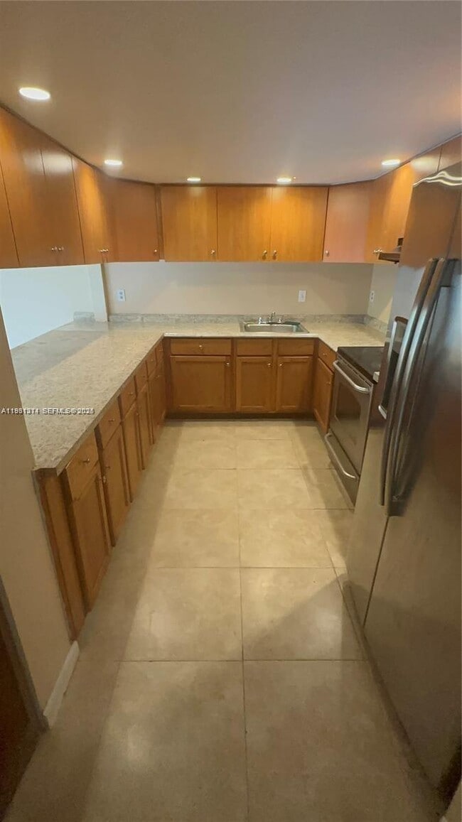 Photo - 948 SW 74th Ave