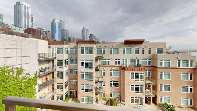 Building Photo - 2000 Alaskan Way Unit 552