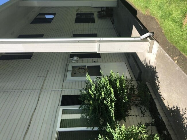 Photo - 2285 Poplar Dr Unit 1