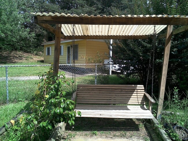 Photo - **ON HOLD**East Columbus 3 bedroom/1 bathr...