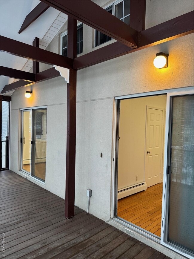 Photo - 47-25 208th St Unidad 1F