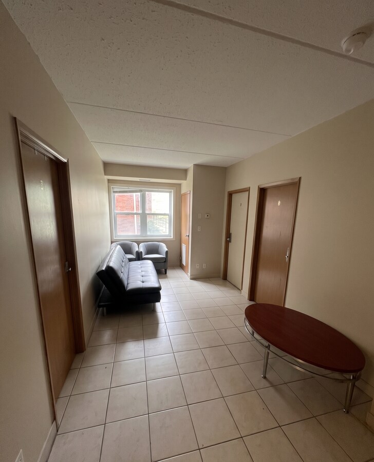 Photo - 253-253 Lester St Unit 2