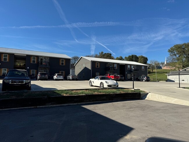 Building Photo - 138 S Main St