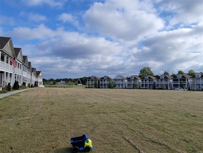 Photo - 71 Honey Crisp Ln