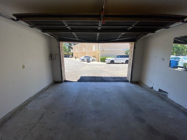 Photo - Country Club Estates - Townhouse