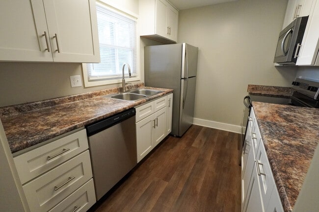 Mossy Creek Apartments