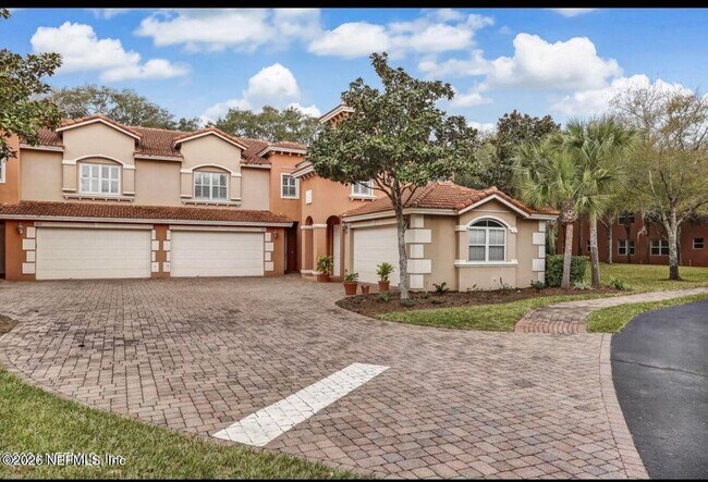 Photo - 156 Hidden Palms Ln Unidad 102