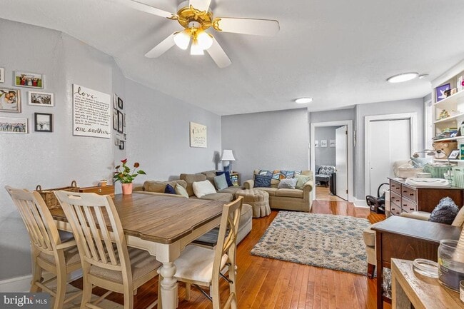 Photo - 158 Montgomery Ave Unidad 2