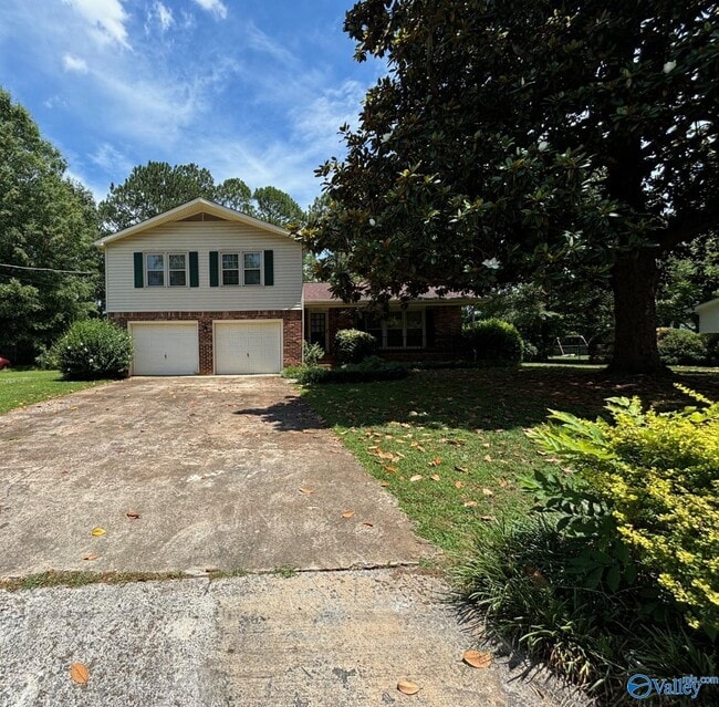 Photo - 1925 Lynnbrook Dr SW