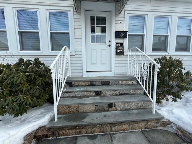 Photo - 12 Genoa Ave Unit 2