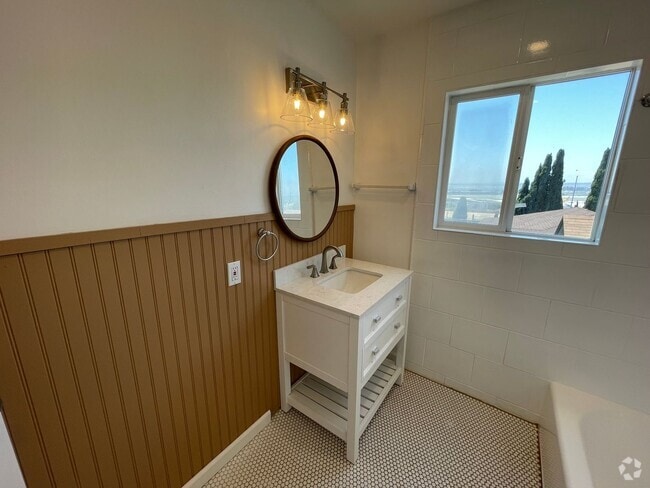 Building Photo - $500 OFF First Month's Rent! Remodeled 1BD... Unit 1408 Sassafras Rental